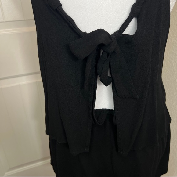 Umgee black overlay laced tie and pockets romper, size S - Picture 6 of 9